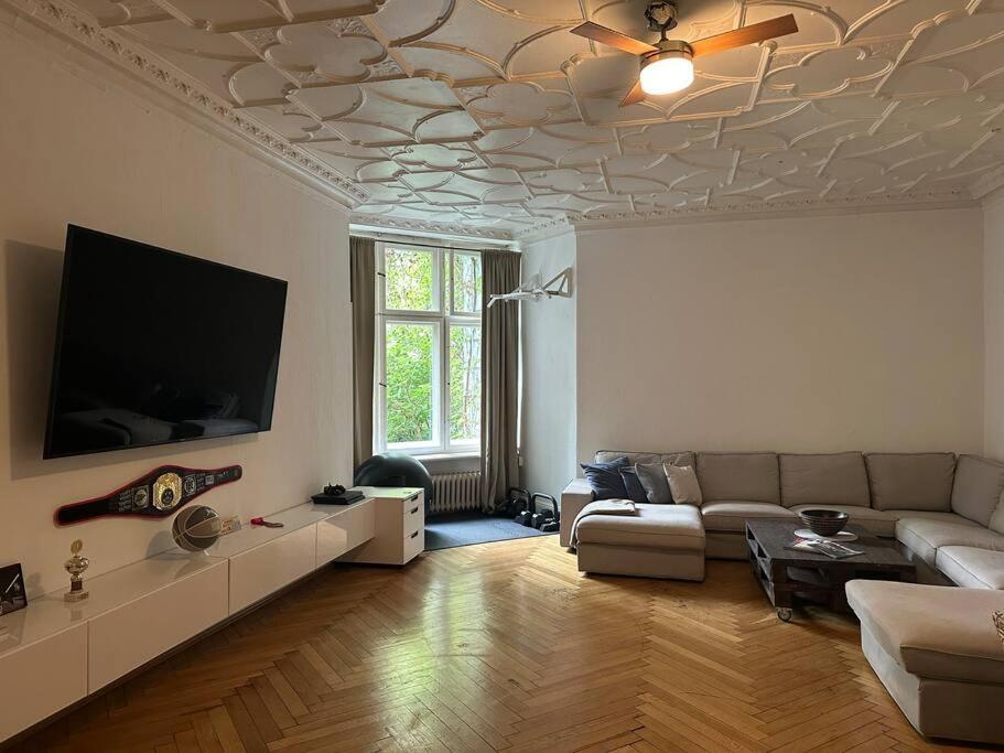 Grosses Apartment Am Kudamm Berlin Exterior photo