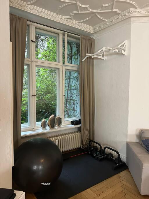 Grosses Apartment Am Kudamm Berlin Exterior photo